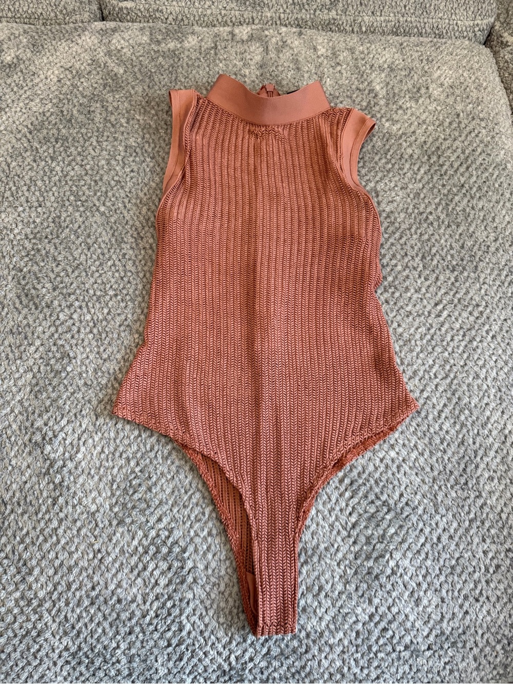 Windsor Ribbed Mock-Neck Sleeveless Bodysuit in Dusty Rust